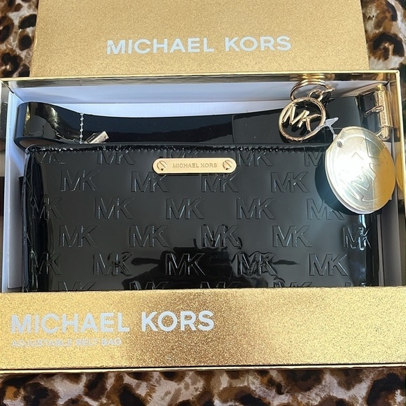 Brand New Michael Kors Black Patent Leather Zippered Belt Bag Fanny Pack Travel main image 12